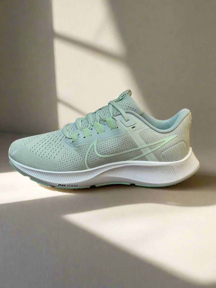 NKE AIR ZOOM CASUAL SHOE