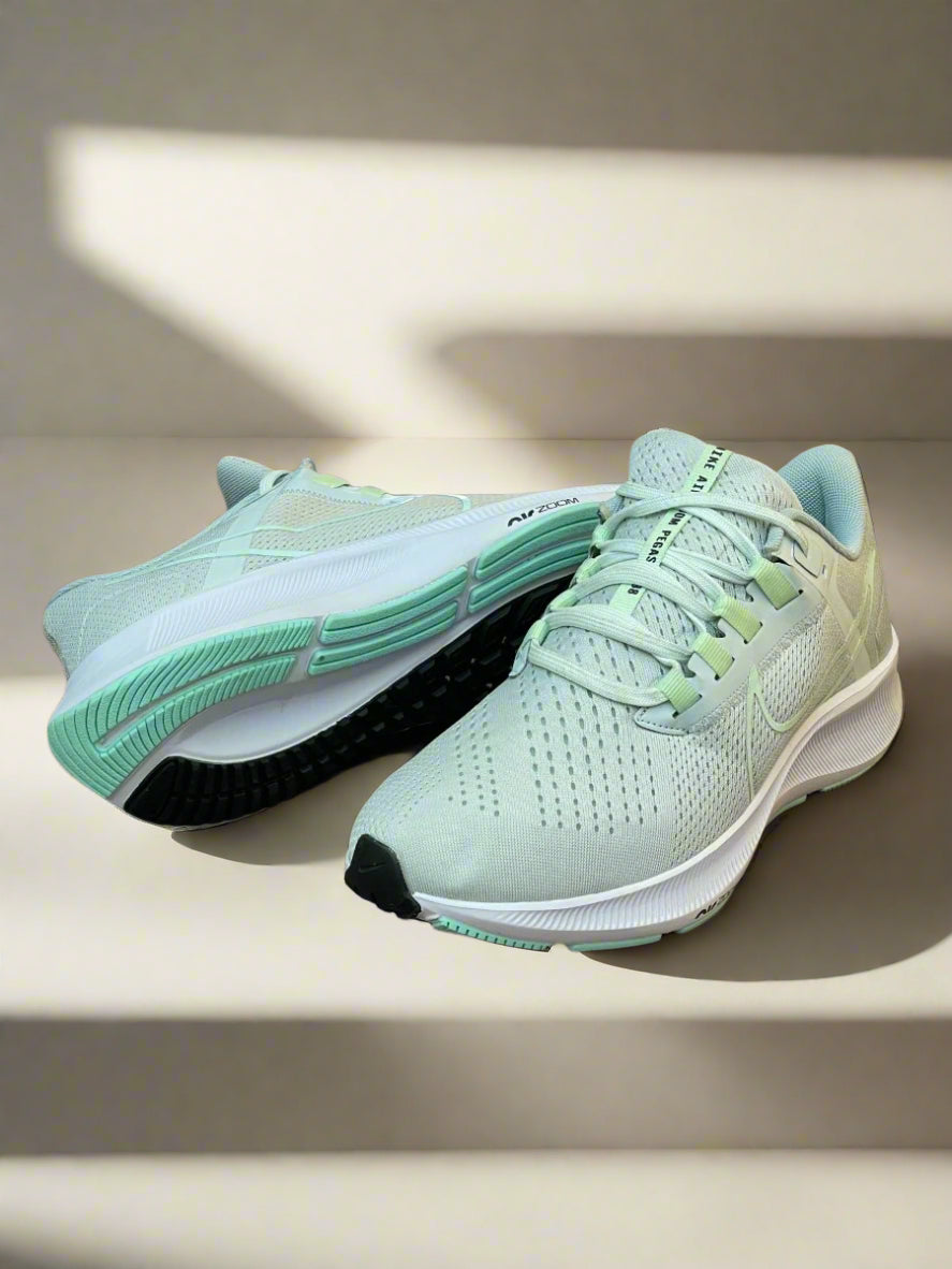 NKE AIR ZOOM CASUAL SHOE