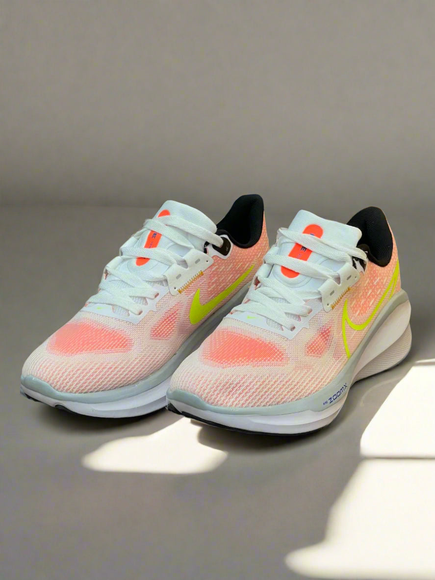 NKE AIR ZOOM CASUAL SHOE