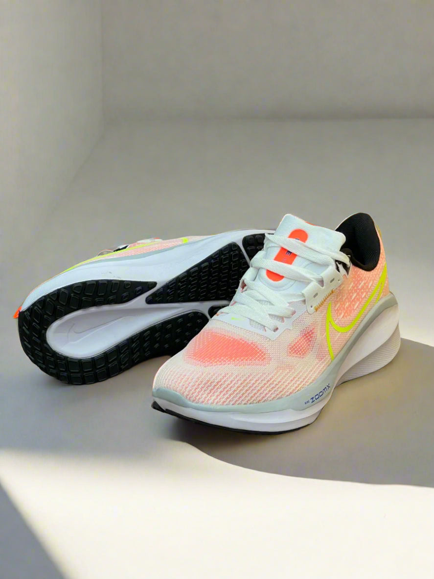 NKE AIR ZOOM CASUAL SHOE