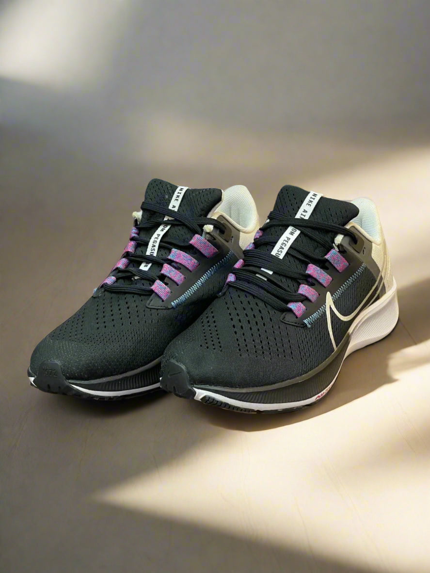 NKE AIR ZOOM CASUAL SHOE
