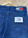 TMY HILFGER ESSENTIAL STRAIGHT FIT JEANS
