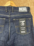 DSL INDUSTRY STRAIGHT-FIT JEANS