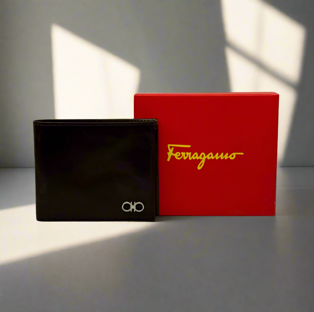 FERAGMO LEATHER BI FOLD MENS WALLET