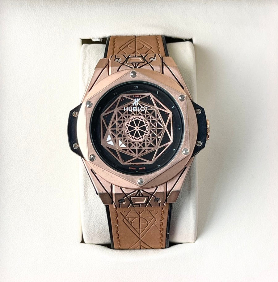 HUBLT GLOBE LEATHER WATCH