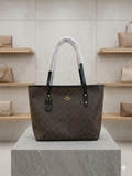 Coach in Signature Canvas tote Bag