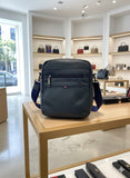TOMMY HILFIGER NAVY MESSENGER BAG