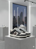 NKE SB DUNK SNEAKERS