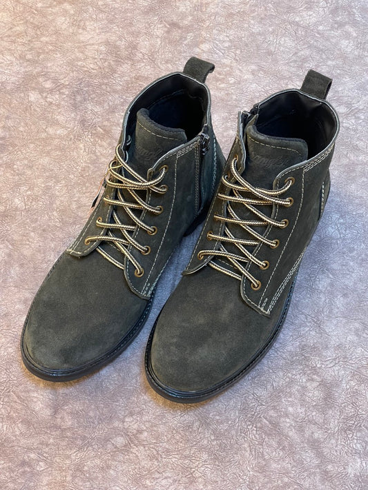 WRNGR LEATHER BOOTS
