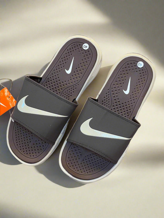 NKE CLOUD FOAM SLIDES