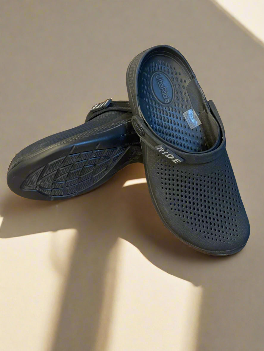 CLOGS 360 FULL BLACK