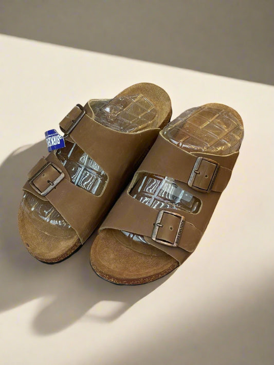 BRKN ARIZONA LEATHER SLIPPER