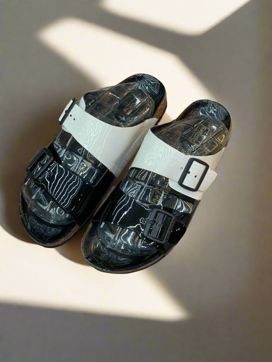 BRKN ARIZONA B&W LEATHER SLIPPER