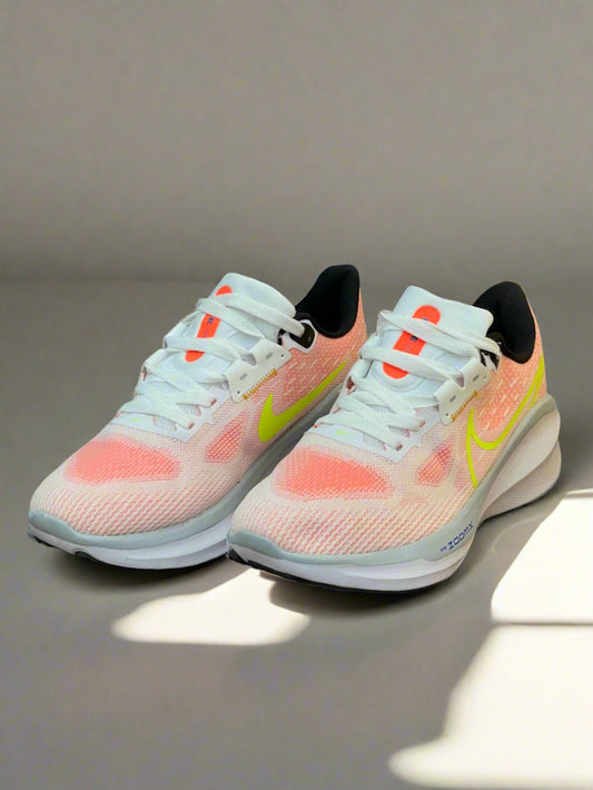 NKE  AIR ZOOM CASUAL SHOE