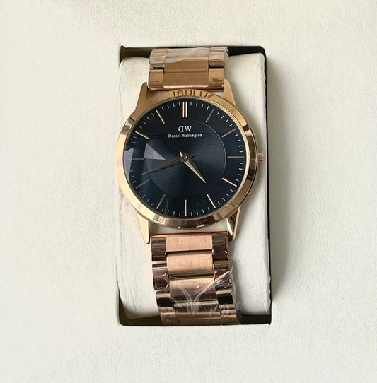DW BASIC QUARTZ METAL STRAP WATCH