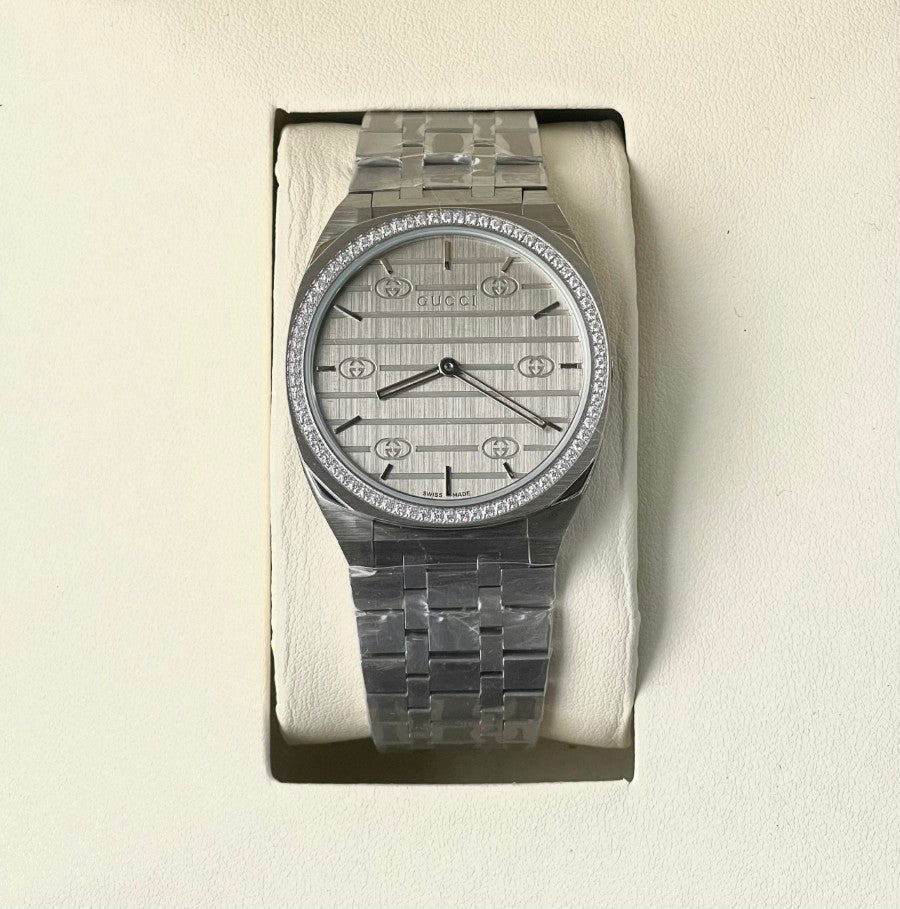 GUCI DIAMOND DIAL QUARTZ METAL STRAP WATCH