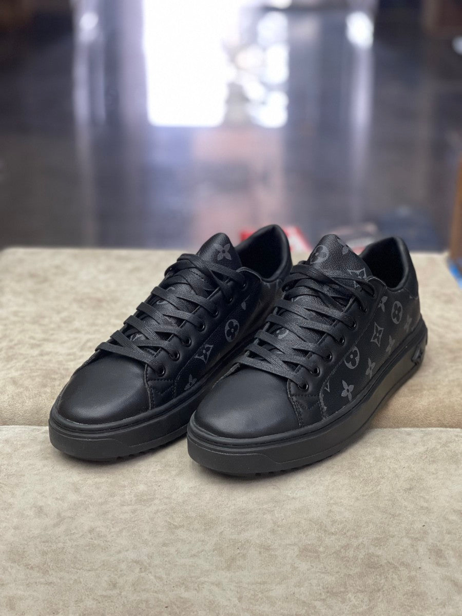 L-V DESIGNER SNEAKERS