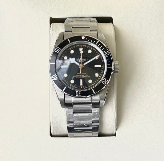 TUDOR AUTO PREMIUM METAL STRAP WATCH