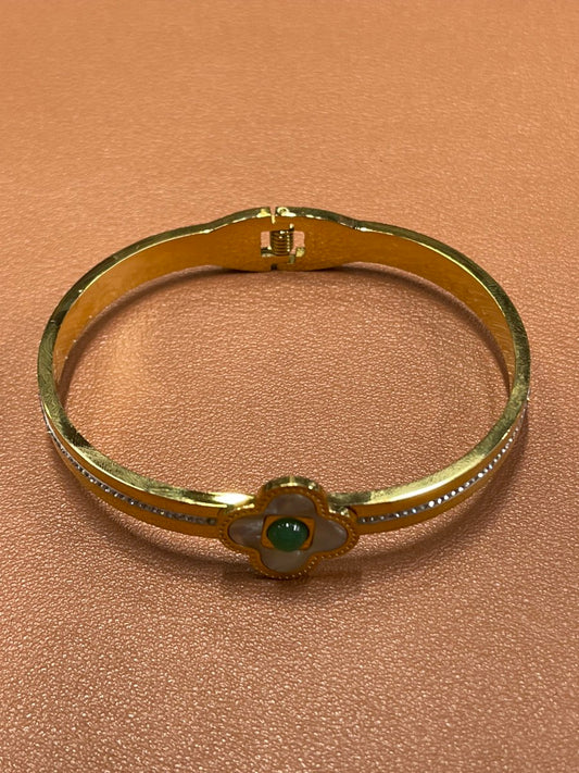 FLOWER DESIGNER LADIES BRACELET