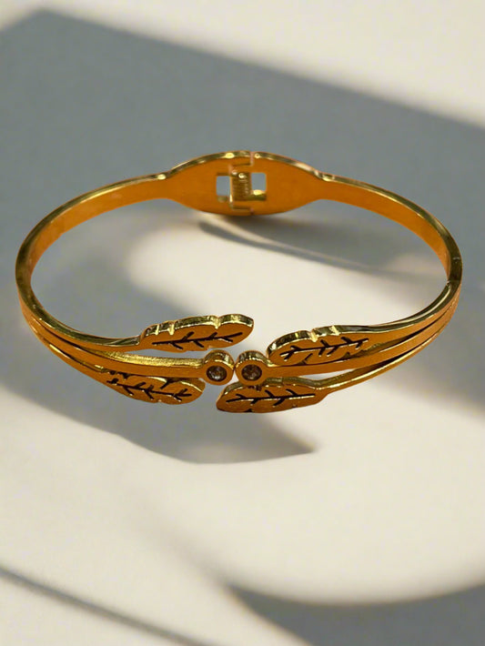 FLOWER DESIGNER LEDIES BRACELET