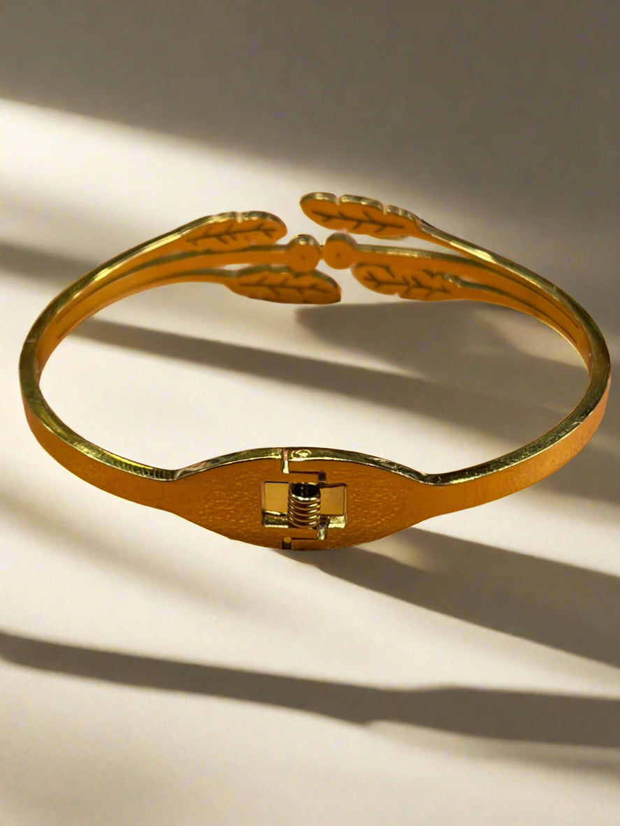 FLOWER DESIGNER LEDIES BRACELET