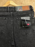 DSL INDUSTRY STRAIGHT-FIT JEANS