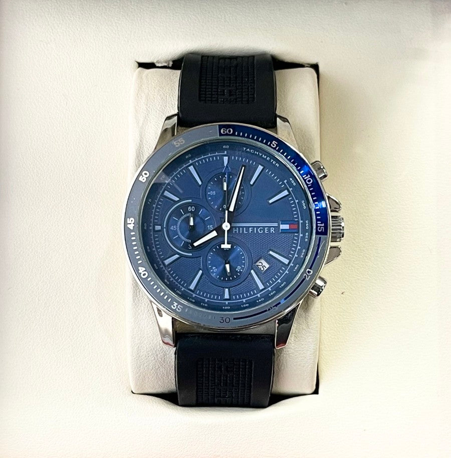 TOMY HLFGR SILICON STRAP WATCH