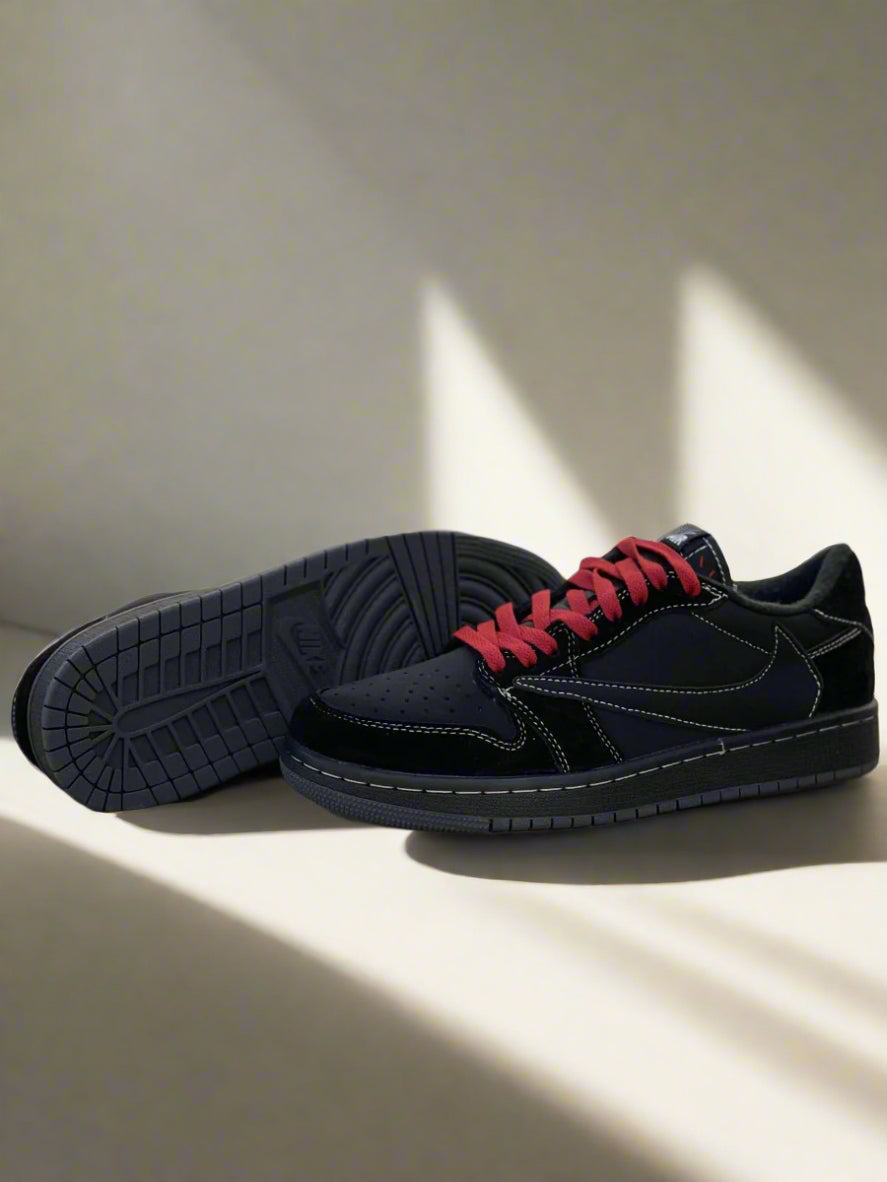 NKE TRAVS SCOT SNEAKERS