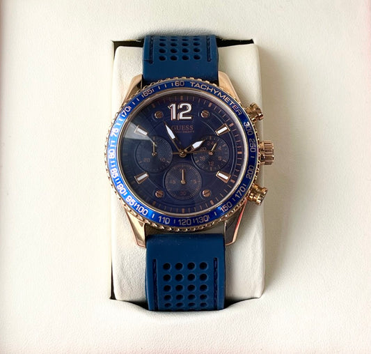 GUES SILICON STRAP WATCH