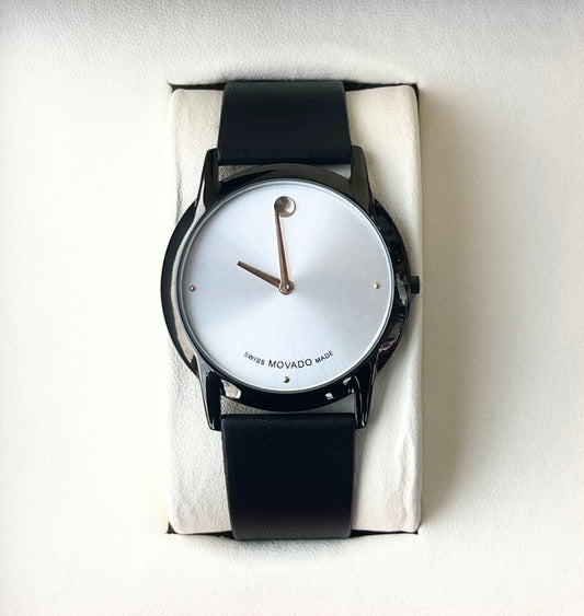 MVD LEATHER STRAP WATCH