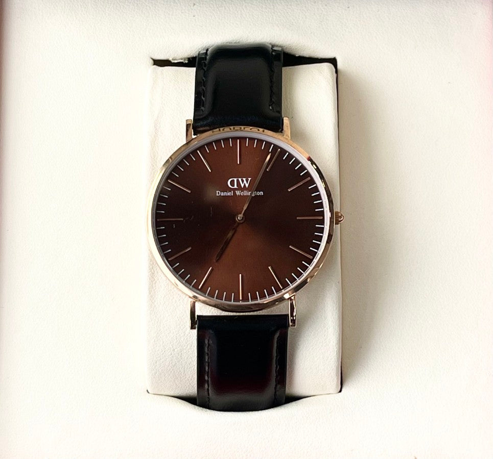 DW BASIC LEATHER WATCH