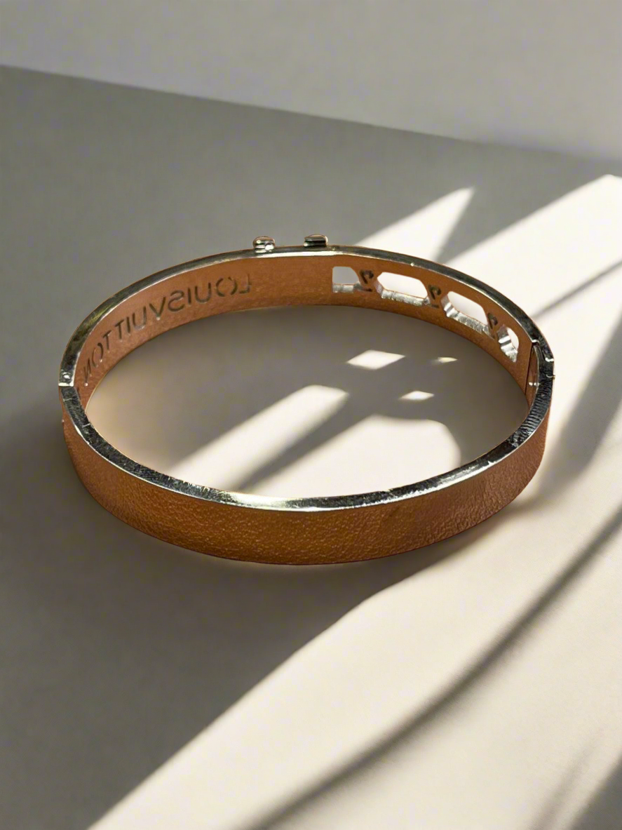 LV DESIGNER SILVER  LADIES BRACELET