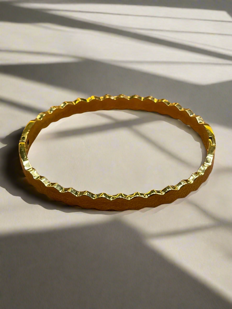 WHITE STONE DESIGNER LADIES BRACELET