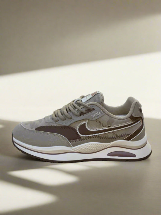 NKE IMPORTED SNEAKERS