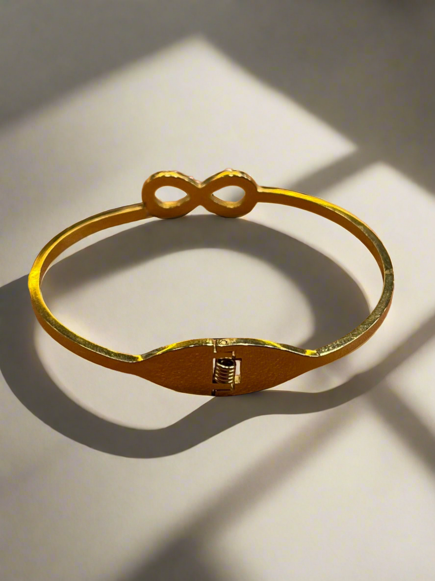 CHNL STONE DESIGNER LADIES BRACELET