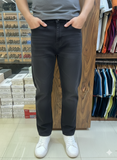 LEV I’S STRAIGHT FIT BLACK DENIM JEANS