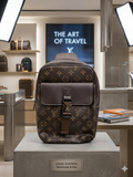 Louis Vuitton Monogram Utility  MASSENGER BAG