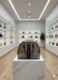 GUCCI  SLING BAG