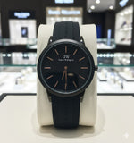 DW BASIC QUARTZ SILICON STRAP WATCH