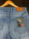 DSL INDUSTRY STRAIGHT-FIT JEANS